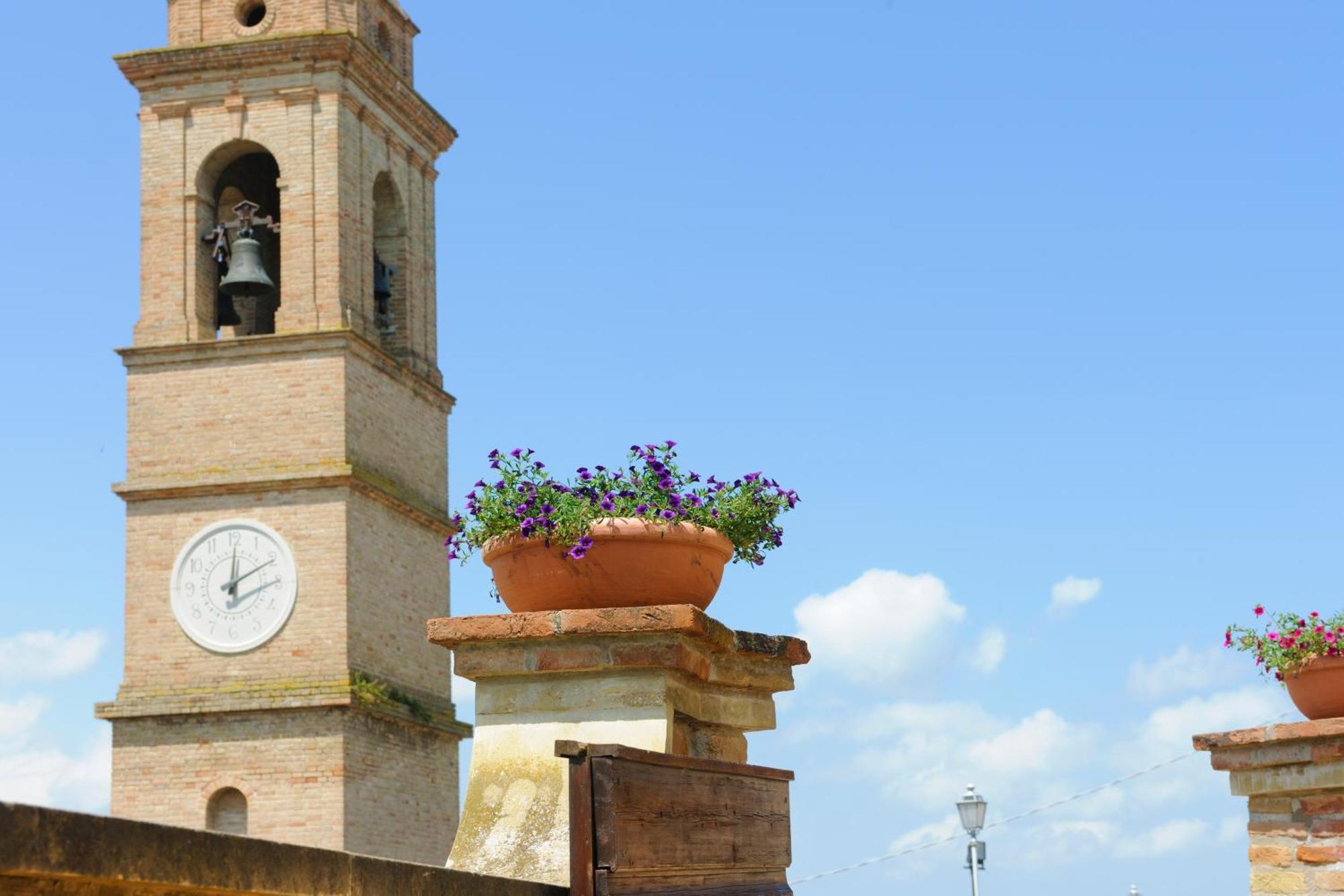 Albergo Diffuso Borgo Montemaggiore Montemaggiore al Metauro Kültér fotó